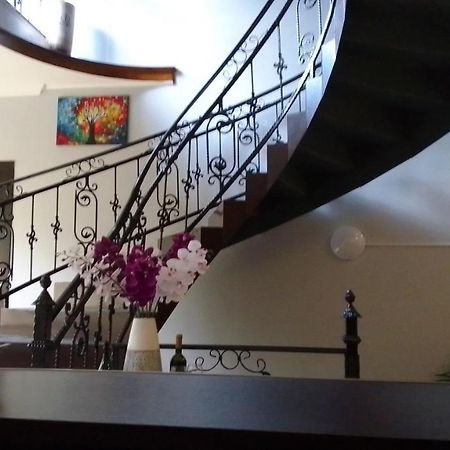 Telav Holl Hotel Telavi Kültér fotó