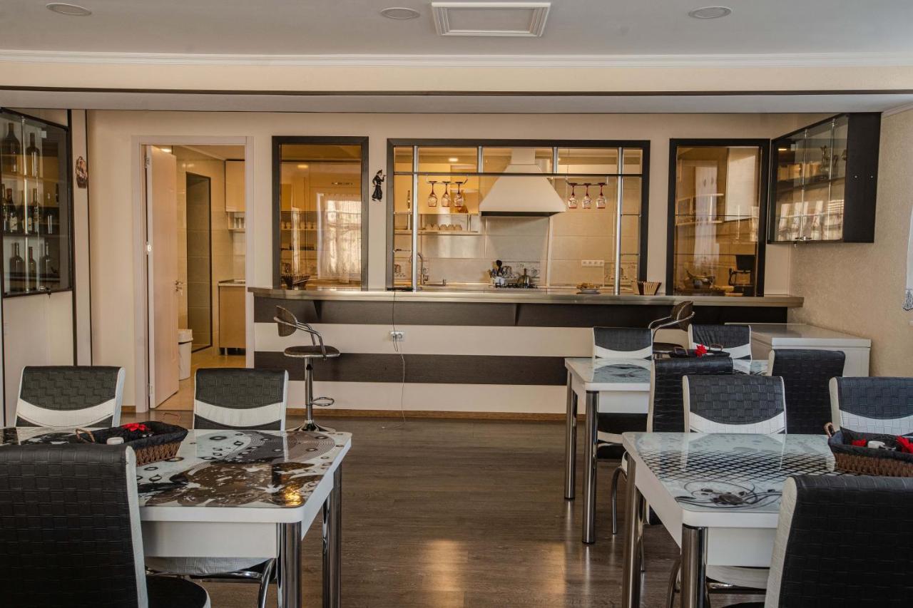 Telav Holl Hotel Telavi Kültér fotó