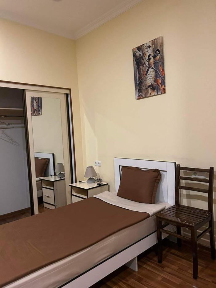 Telav Holl Hotel Telavi Kültér fotó